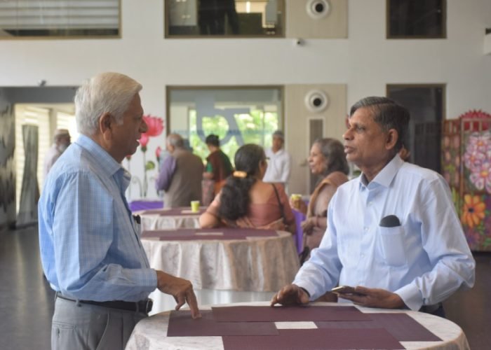 the-sponsor-and-a-senior-member-1049x700